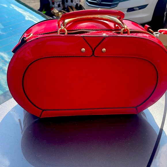 Red bag - Picture 1 of 2